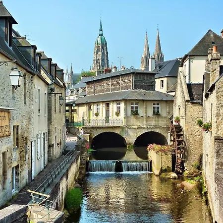 Chambres D'hotes Domaine Du Hutrel Bed & Breakfast