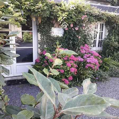 Oda ve Kahvaltı Chambres D'hotes Domaine Du Hutrel Vaux-sur-Aure