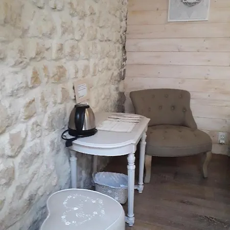 Chambres D'hotes Domaine Du Hutrel Oda ve Kahvaltı 3*