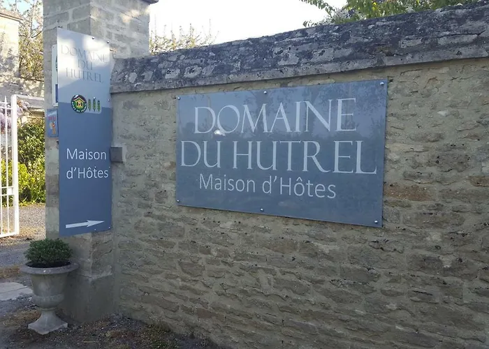 Chambres D'hotes Domaine Du Hutrel Bed & Breakfast 3*